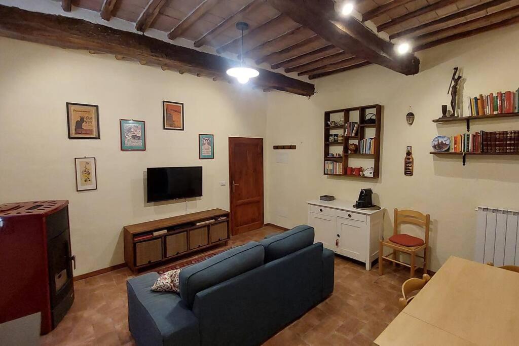 Piccolo Appartamento Monticiano Buitenkant foto